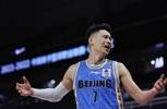 经纪人：上海一球员对书豪动作很大 他中场道歉&下半场继续&ldquo;干&rdquo;